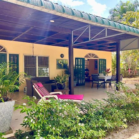Vila Akka Meerzorg Exteriér fotografie