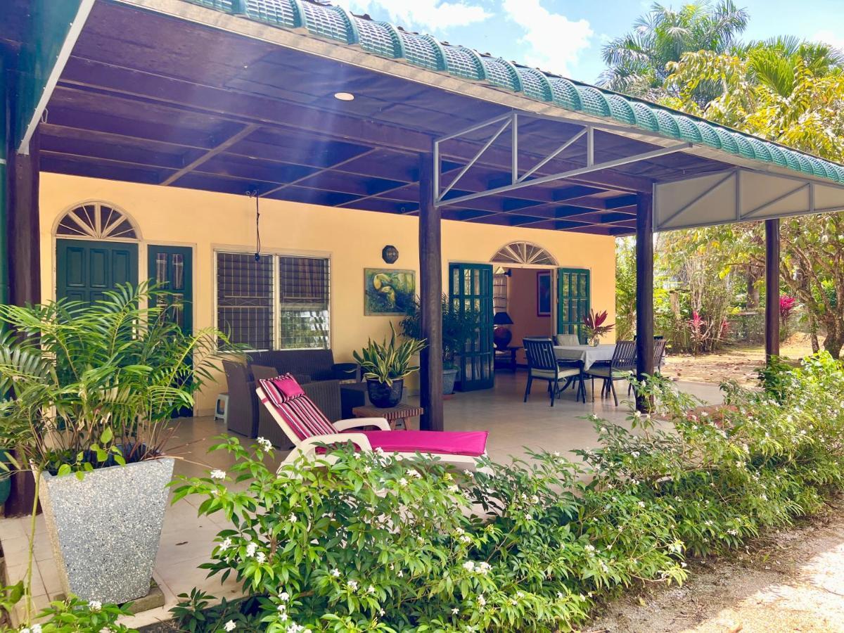 Vila Akka Meerzorg Exteriér fotografie